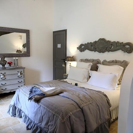 Lamanon Maison D'Hotes "Les Ecuries Du Mas" מראה חיצוני תמונה