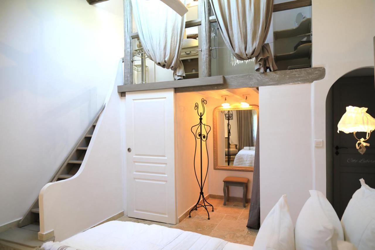 Lamanon Maison D'Hotes "Les Ecuries Du Mas" מראה חיצוני תמונה