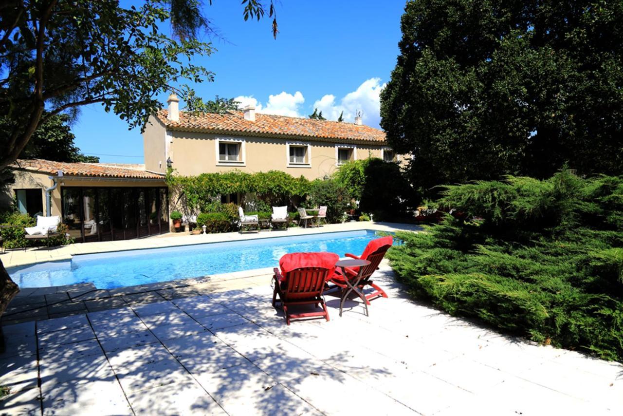 Lamanon Maison D'Hotes "Les Ecuries Du Mas" מראה חיצוני תמונה